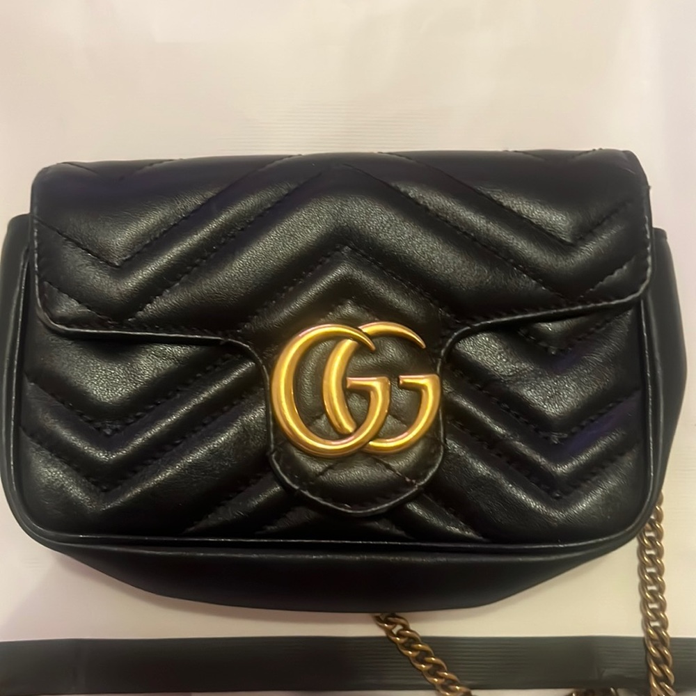 GG Marmont matelassé leather super mini bag